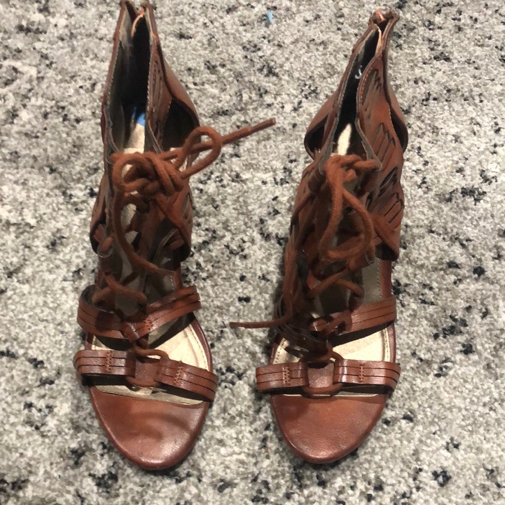 Wedge heel